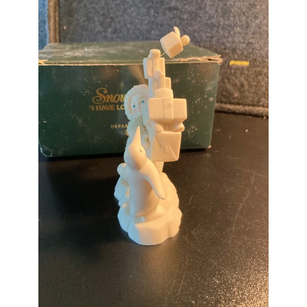 Department 56 Snowbabies I Have Lots To Give Figurine Penguin Gifts 56.68114
